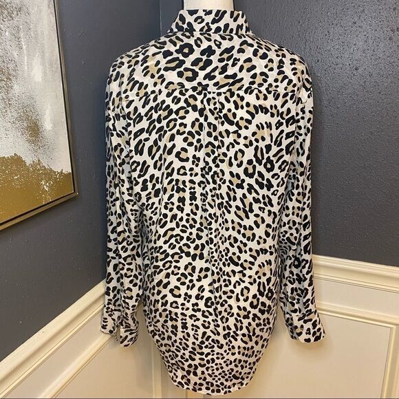 Equipment Signature Silk Button Down Shirt - Picture 8 of 13